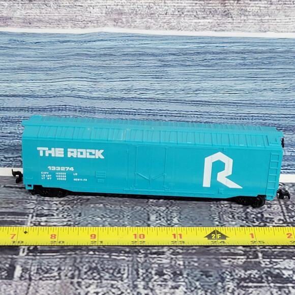Bachmann H.O scale The Rock teal/white boxcar - Picture 5 of 7